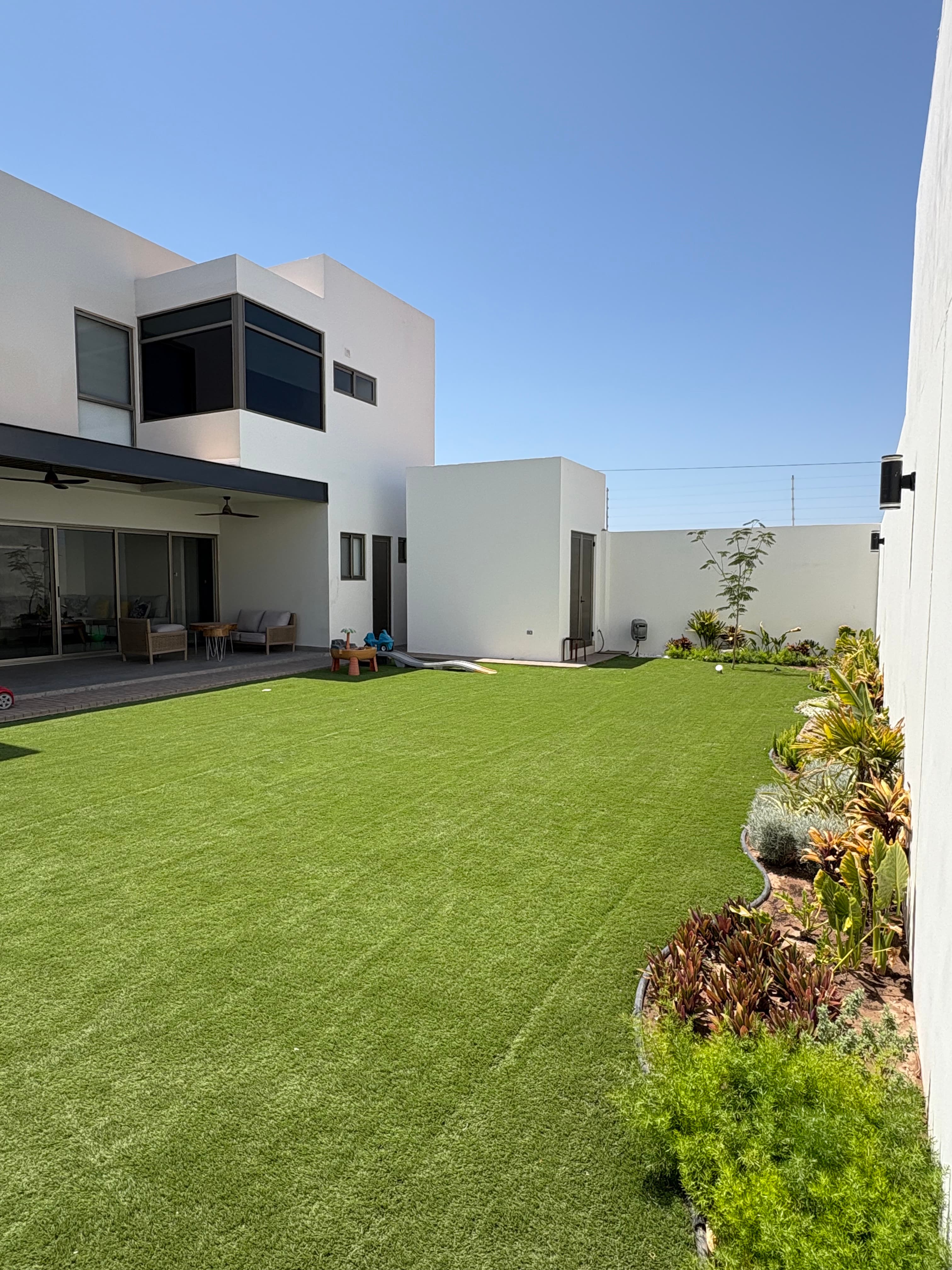 Pasto Sintético Residencial 4